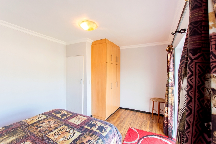 To Let 4 Bedroom Property for Rent in Yzerfontein Western Cape